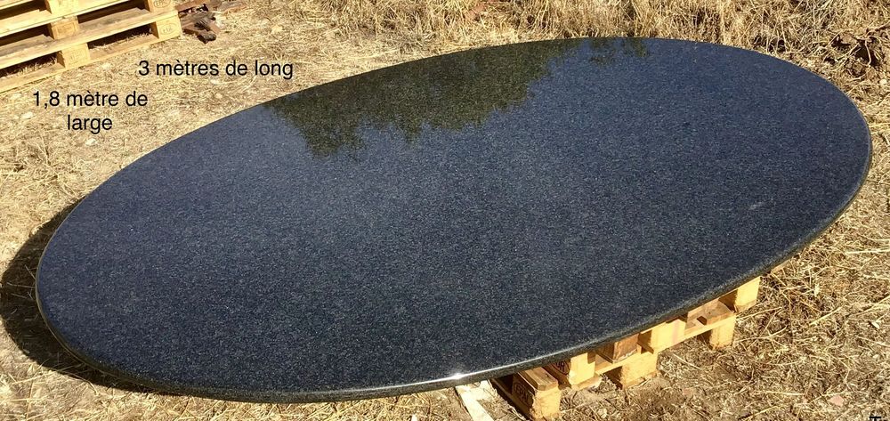 Magnifique plateau ovale pour table. Marbre / Granit. Meubles
