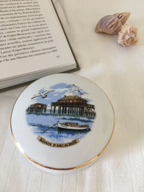 BONBONNI�RE-BO�TE � PILULES ou BIJOUX en fa�ence 10 Blaye (33)