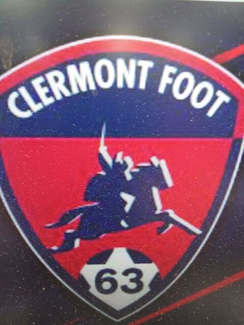 4 places clermont foot contre Lens  25 Cournon-d'Auvergne (63)