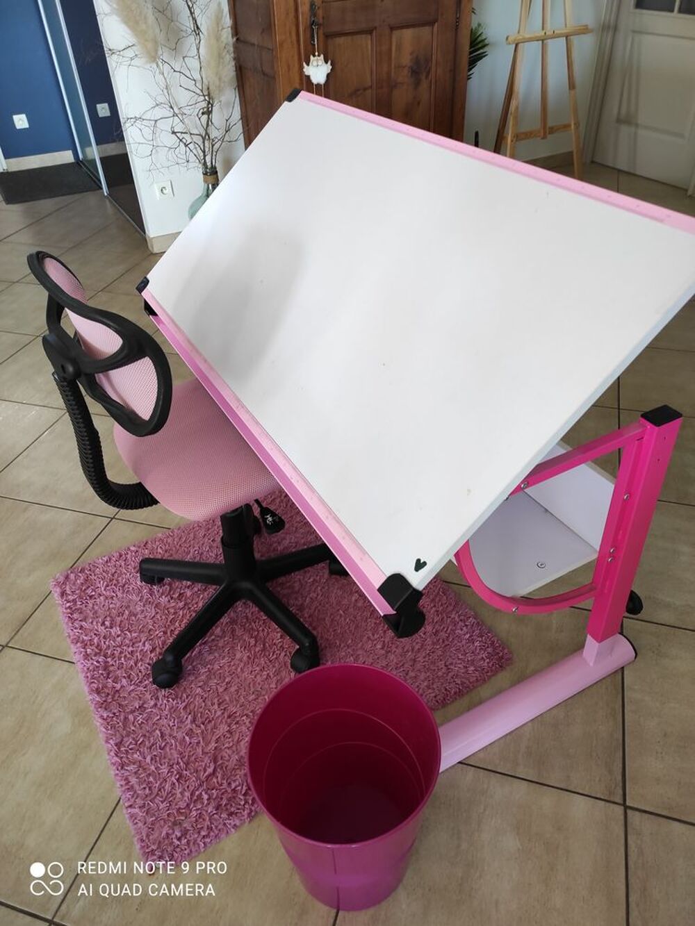 Bureau blanc et rose Meubles