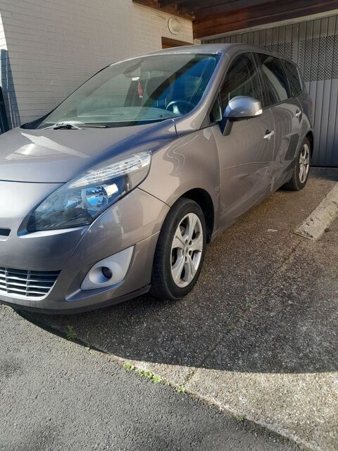 Renault Grand Scénic III dCi 130 Alyum 5 pl 2010 occasion Argenteuil 95100