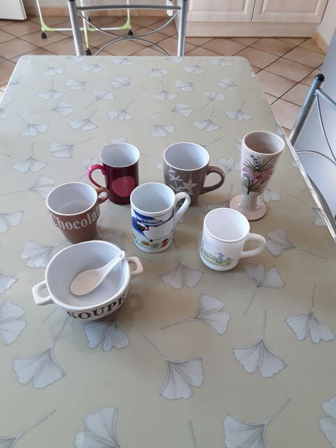 Lot de 5  mugs 1 mazacran 5 Faches-Thumesnil (59)