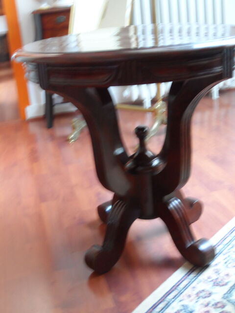TABLE BASSE (Guridon) Bois massif 200 Saint-Nazaire (44)