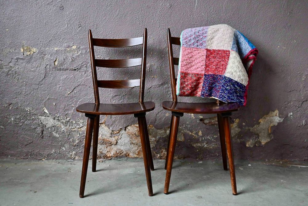 Paire de chaises bistrot en bois de style vintage scandinave Meubles