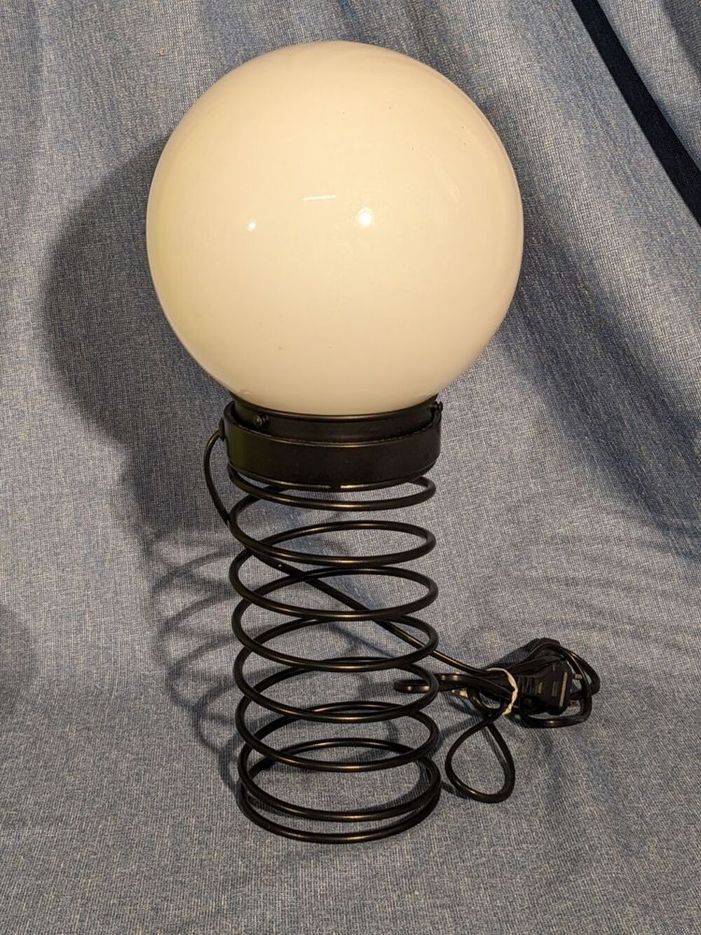 Lampe ressort style INGO MAURER vintage 1970/80 en tr&egrave;s bon Décoration