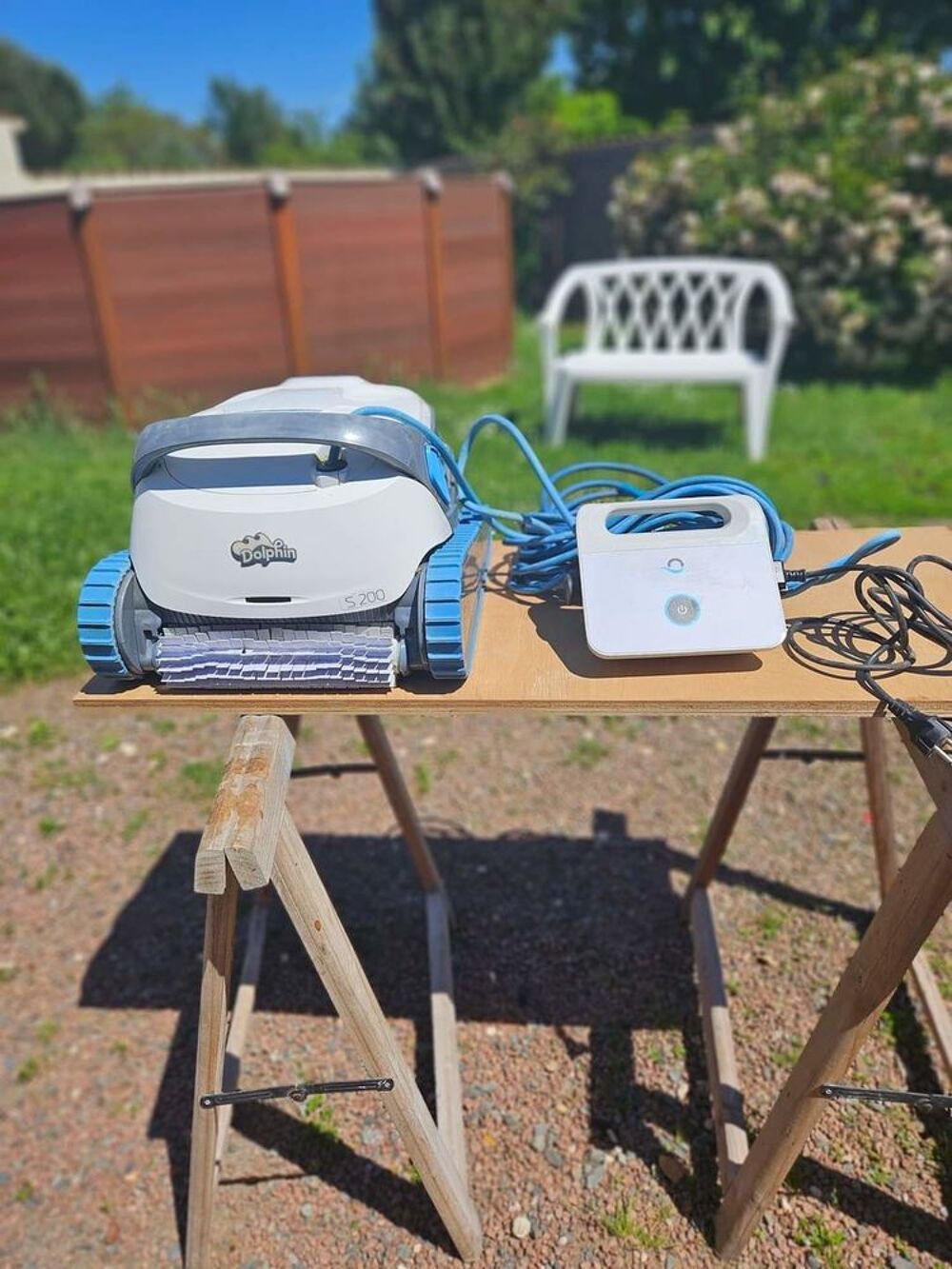 Piscine hors sol intex Sequo&iuml;a + robot Dolphin S200 Jardin