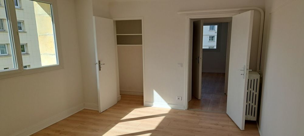 Location Appartement Tres belle appartement 5 pièces dont 3 chambres. Caen