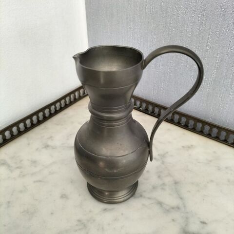 Pichet en �tain 8 Tassin-la-Demi-Lune (69)