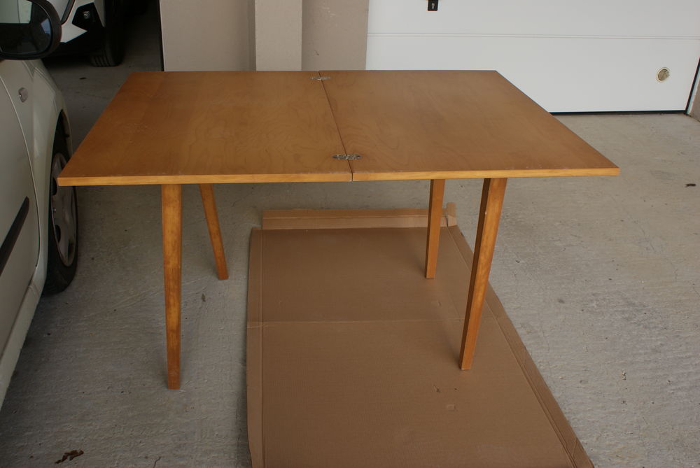 TABLE DE SALON EXTENSIBLE. Meubles