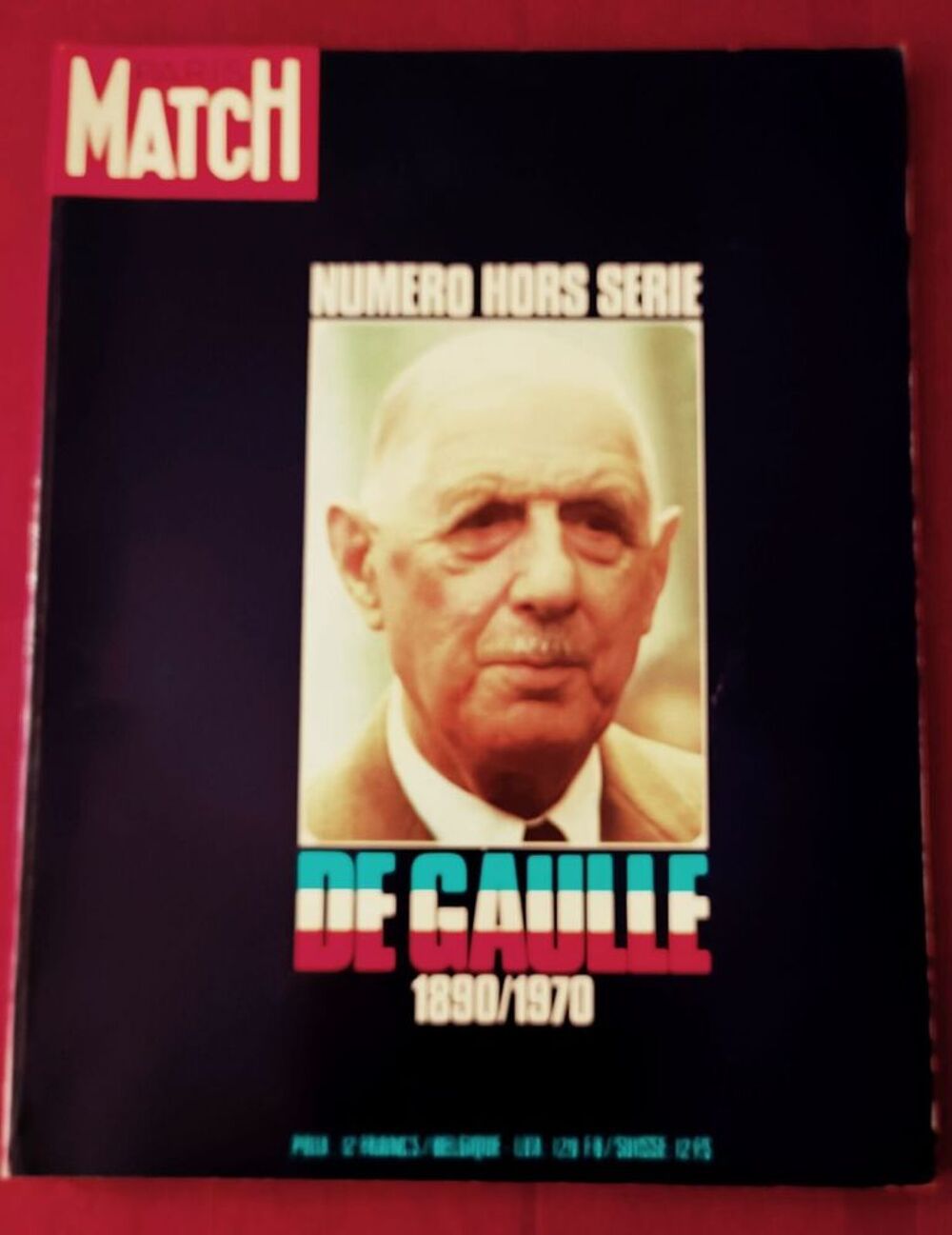 Revue ancienne avec disque vinyle C. De Gaule 