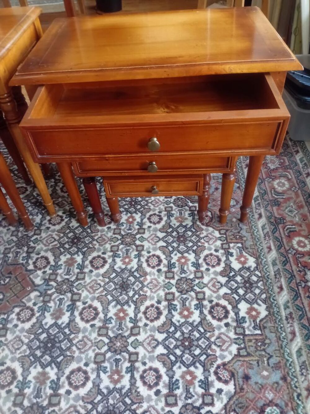 Table gigogne avec tiroir Meubles