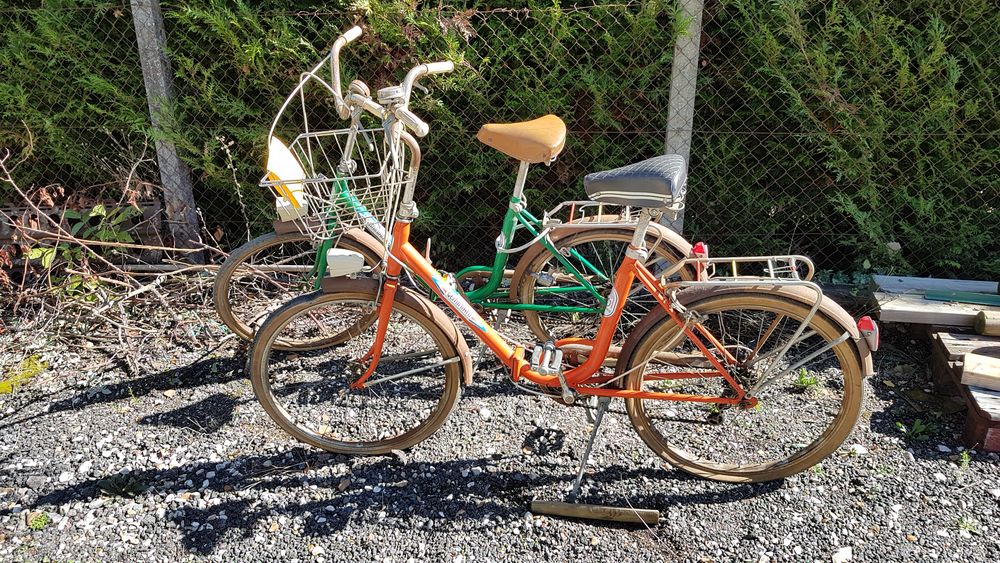 v&eacute;lo vintage des ann&eacute;e 70!!! Vélos