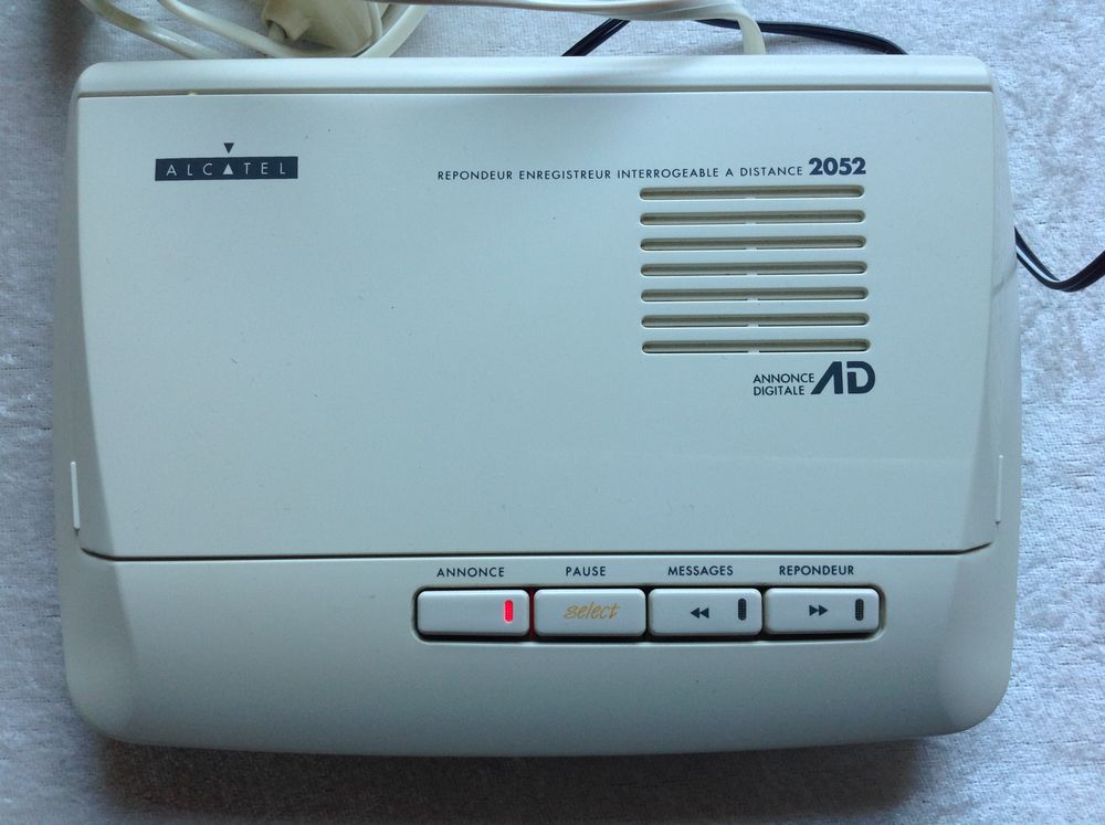 ALCATEL 2052 R&Eacute;PONDEUR ENREGISTREUR+NOTICE
T�l�phones et tablettes