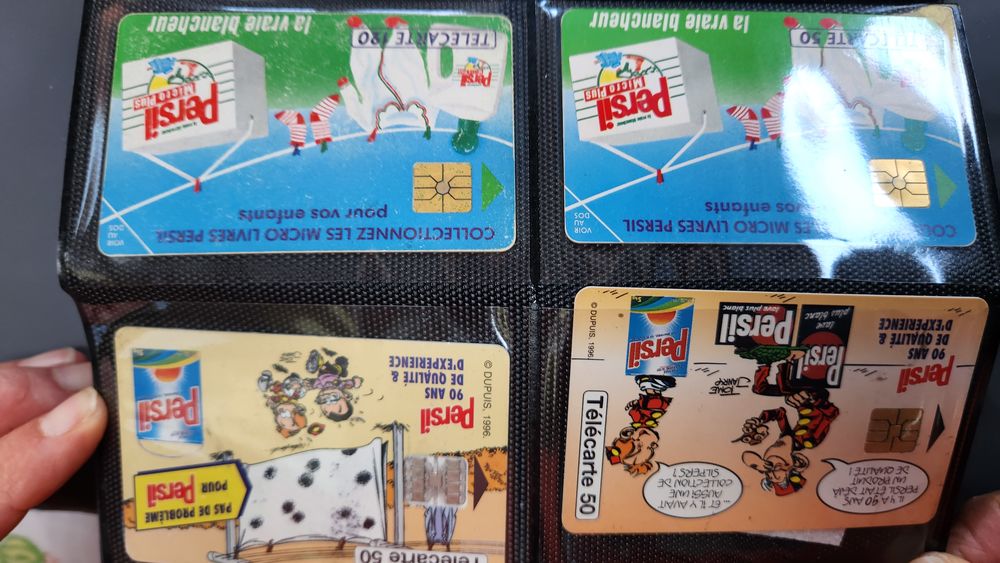 Lot de 4 t&eacute;l&eacute;cartes 