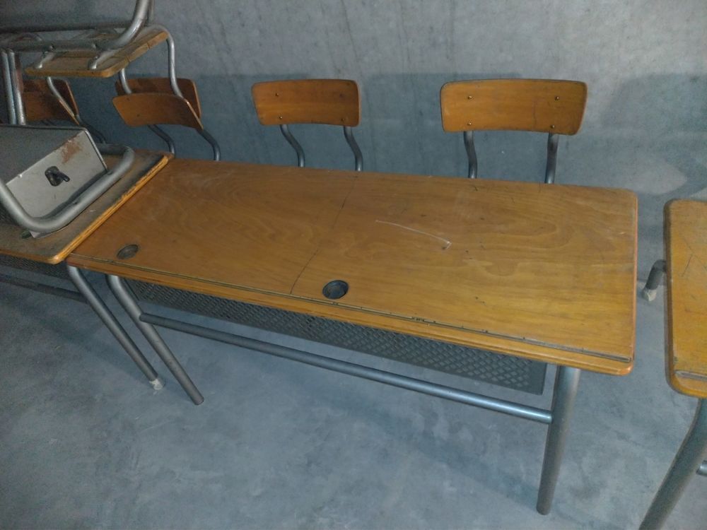 Lot de 4 pupitres d'&eacute;colier double Meubles