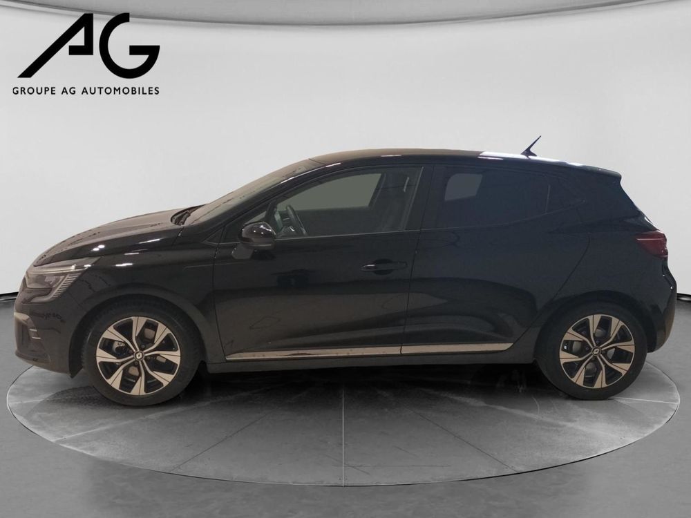 Clio V Clio E-Tech full hybrid 145 Evolution 2023 occasion 08000 Charleville-M&eacute;zi&egrave;res