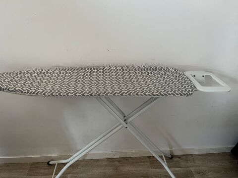 Table à repasser 8 Le Mans (72)
