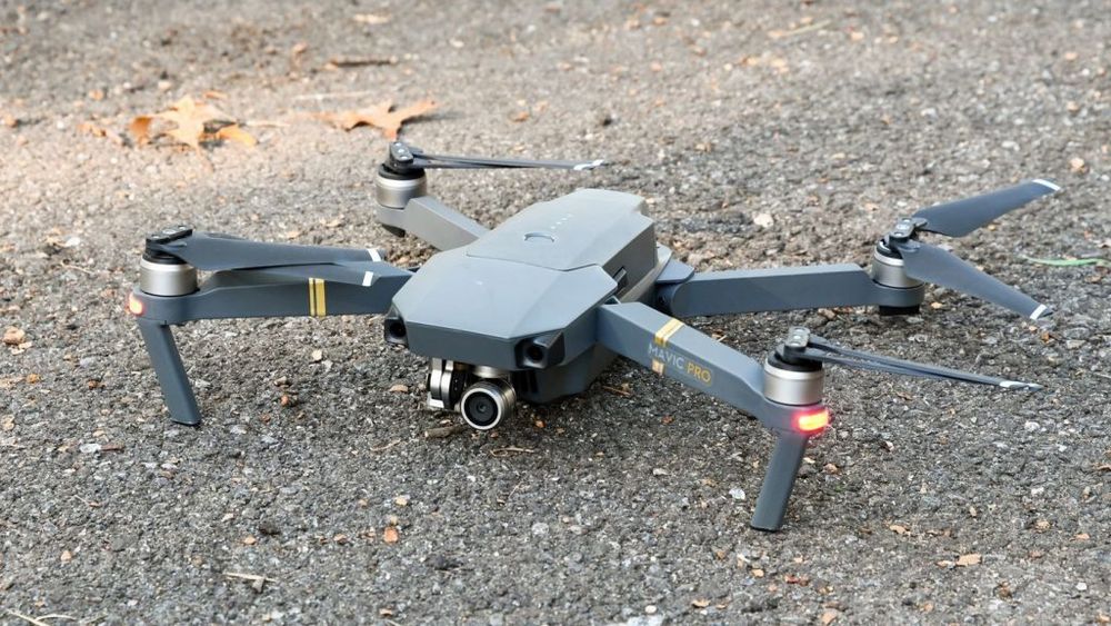 Drone DJI Mavic pro tr&egrave;s peu servi une dizaine de vols. Jeux / jouets