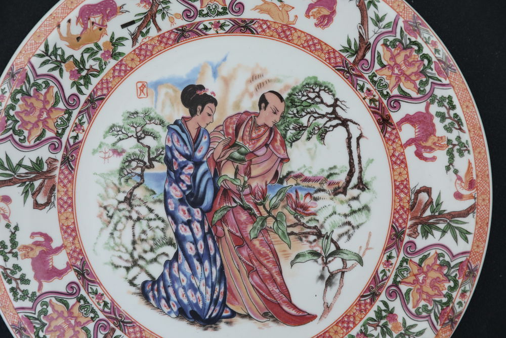 ASSIETTE JAPONAISE HOMME ET FEMME 