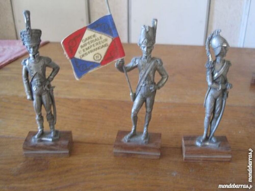 soldats &eacute;tain 