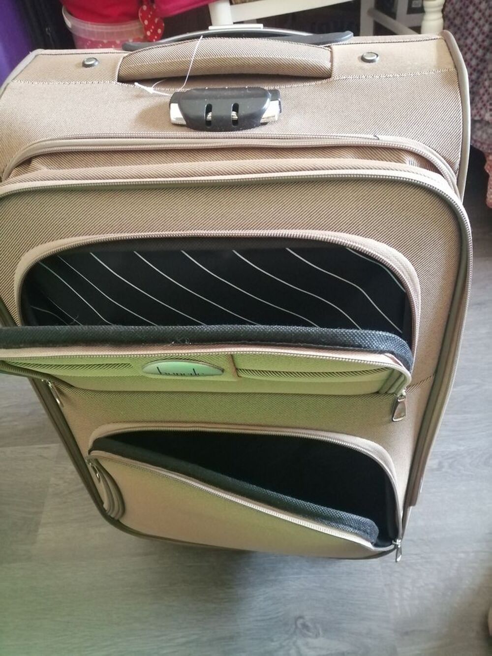 valise a roulettes neuve Maroquinerie