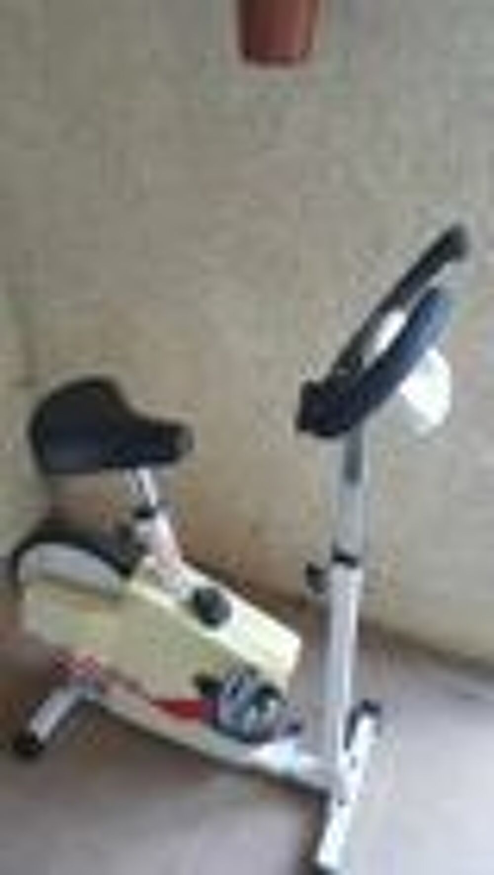 V&eacute;lo d'appart CARE 65 € + v&eacute;lo ellipti Exofit 85€ peu servi Vélos