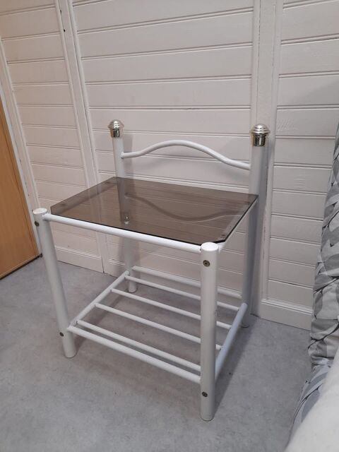 Table de nuit 15 Caffiers (62)