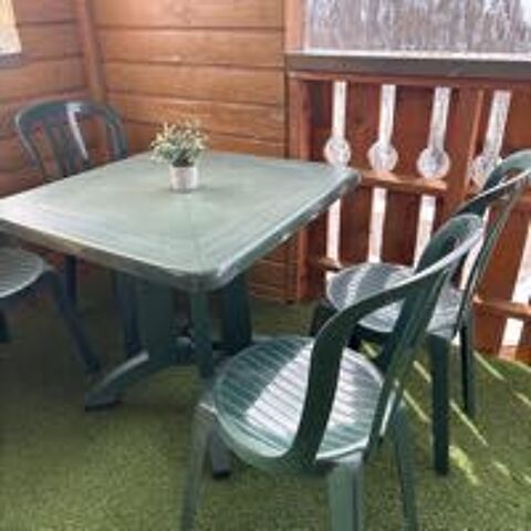 Table de jardin et ses 4 chaises assorties 20 Isola (06)