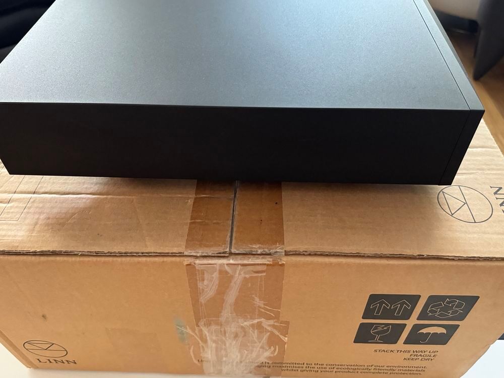 Lecteur r&eacute;seau multi-sources avec pr&eacute;-amplificateur int&eacute;gr&eacute; Audio et hifi