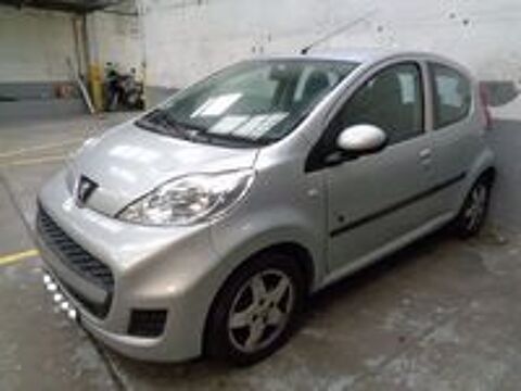 107 1.0e 12V 68ch BLUE LION Black & Silver 2009 occasion 76600 Le Havre