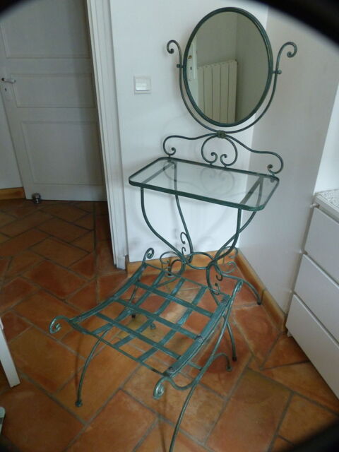 ensemble coiffeuse + tabouret fer forgé Cancon (47)