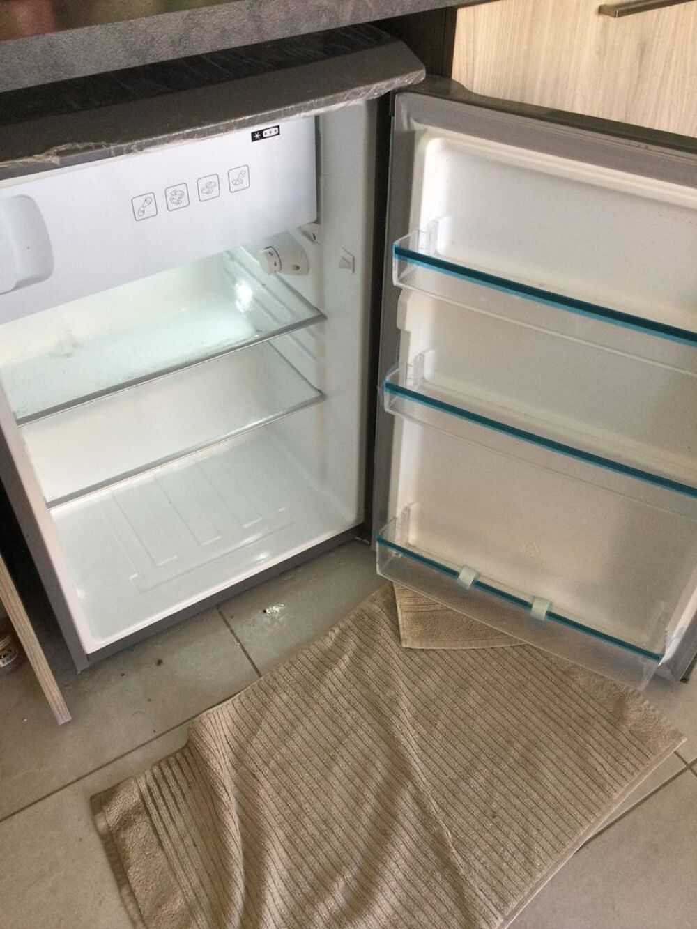 petit frigo 113 marque SABA. Electromnager