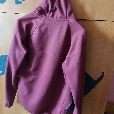 Veste rouge  10 Trappes (78)