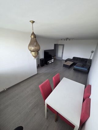  Appartement à louer 3 pièces 68 m² Vallauris