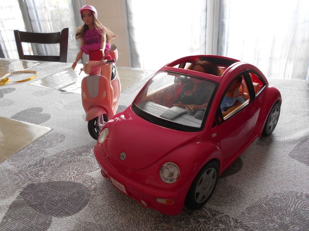 LOT VOITURE + SCCOTER BARBIE Jeux / jouets