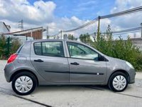 Clio III 1.2 16V 75 eco2 Authentique 2009 occasion 60870 Villers-Saint-Paul