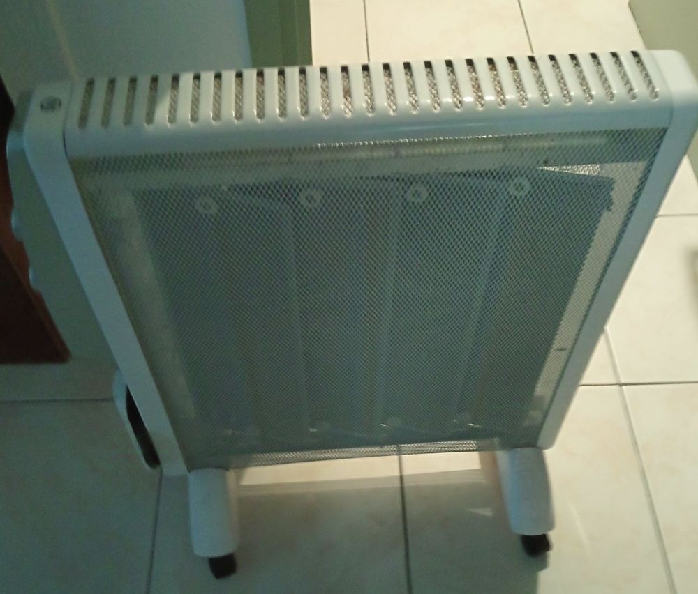 CHAUFFAGE D'APPOINT &agrave; ROULETTES Electroménager