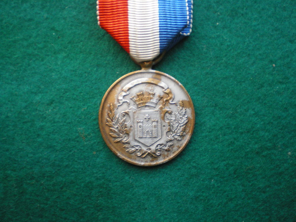 M&eacute;daille de l'union Fraternelle des Anciens Militaires. 