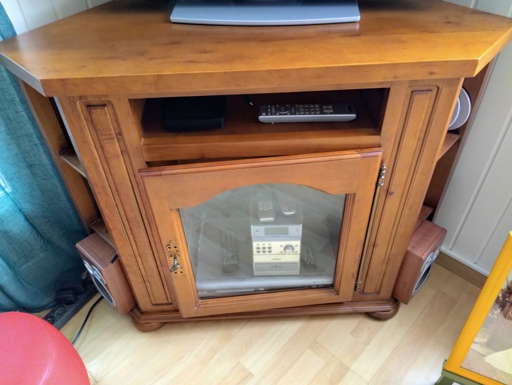 Meuble t&eacute;l&eacute; Meubles
