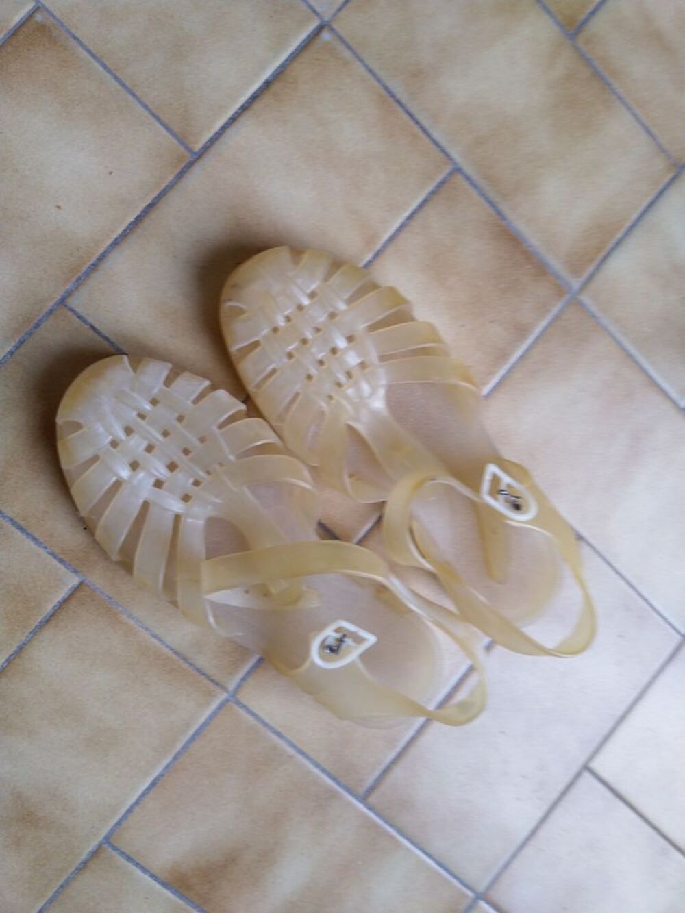 Sandales en plastique pour l'eau
Chaussures