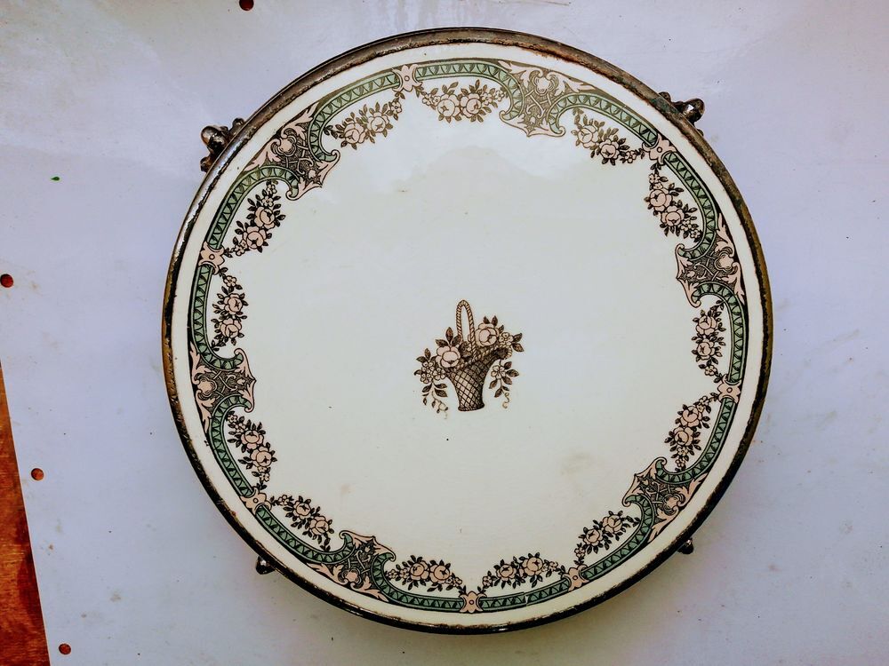 Ancien jolie dessus de plat Sarreguemines sign&eacute; 