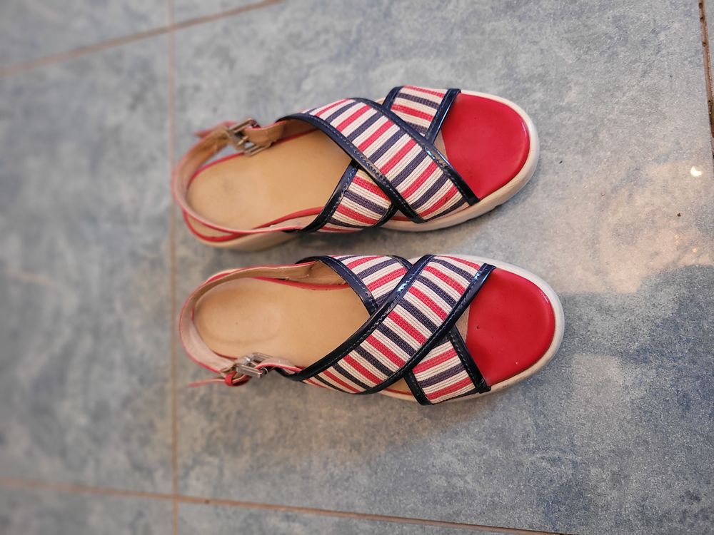  Belles chaussures femme printemps/ &eacute;t&eacute;, pointure 38 Chaussures