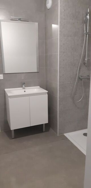  Appartement à louer 3 pièces 65 m²