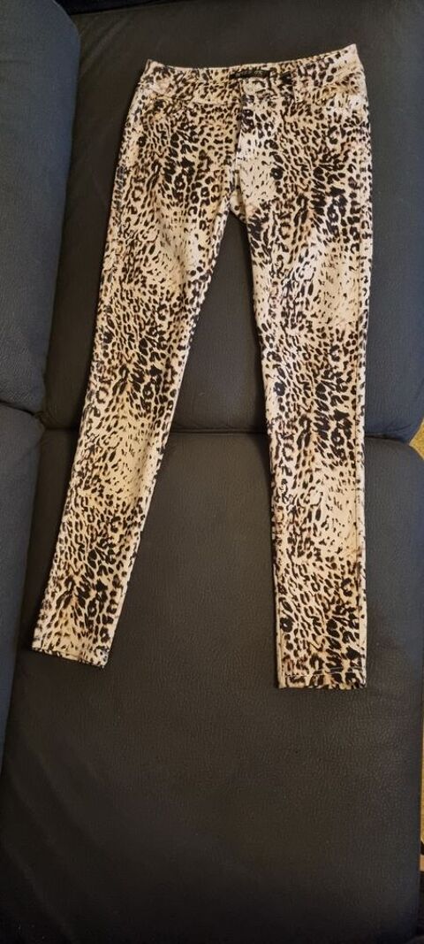 Pantalon L�opard - Femme - T. 38 3 Aix-les-Bains (73)