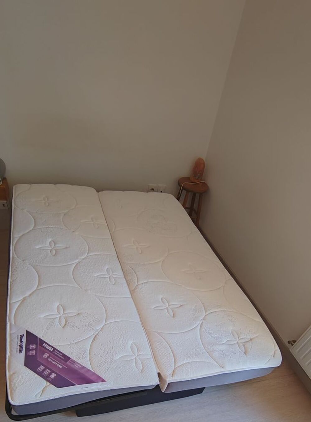 Banquette-lit- clic-clac + 2 coussins d&eacute;co (mod&egrave;le New York) Meubles