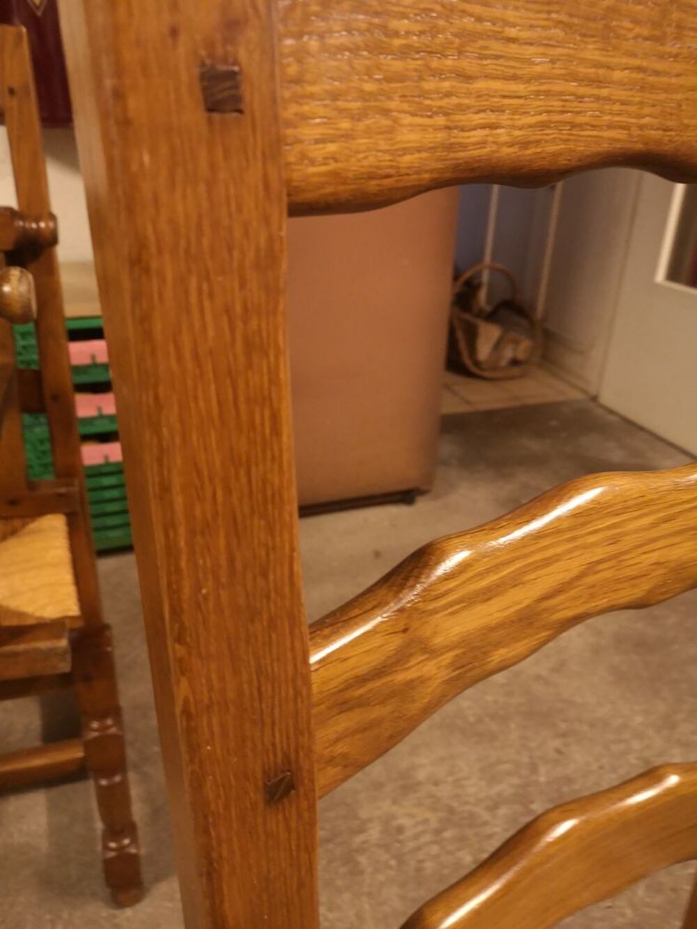 Table et chaises en ch&ecirc;ne Meubles
