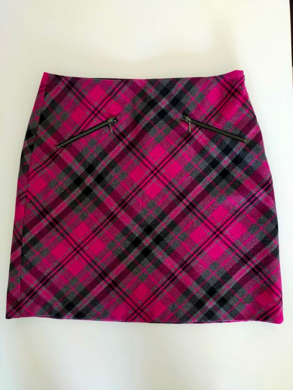 JUPE FUCHSIA, NOIRE ET GRISE Vêtements
