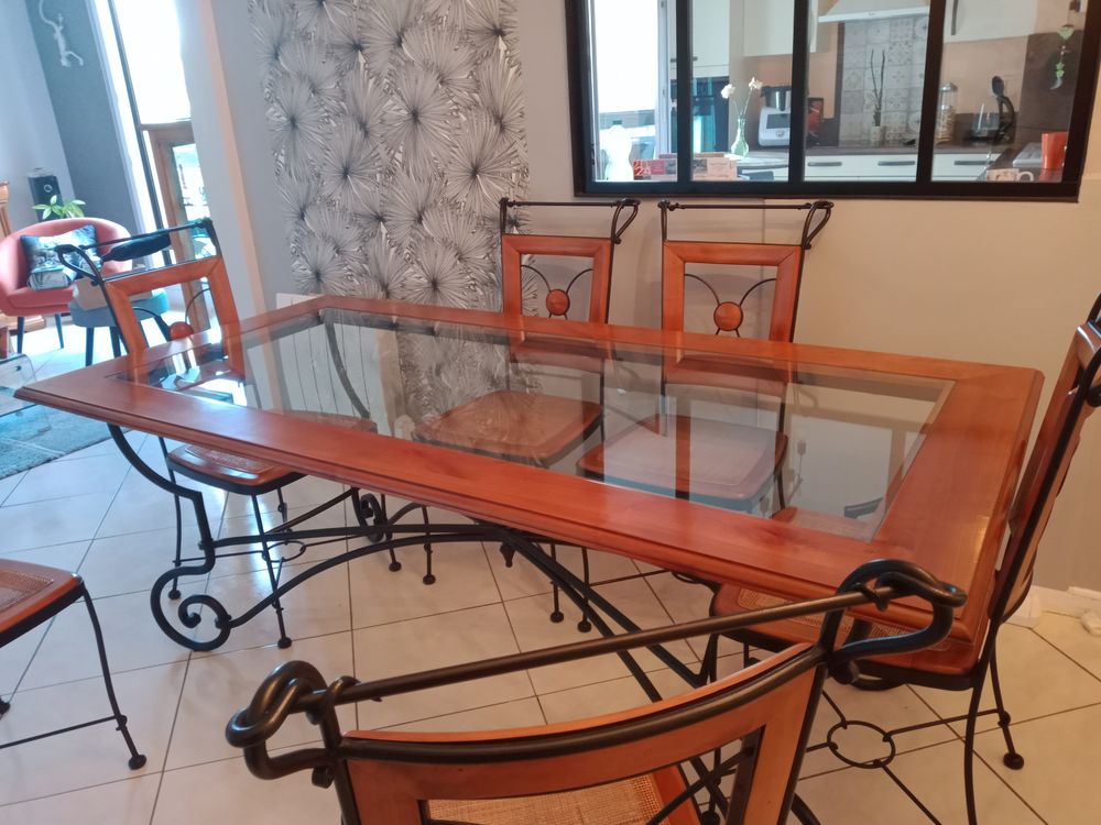 TABLE + 6 CHAISES SALLE A MANGER Meubles