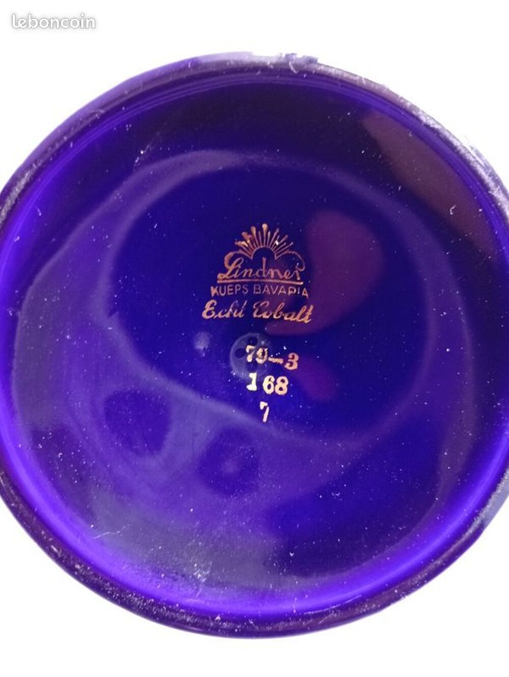 Vase en porcelaine bleue 