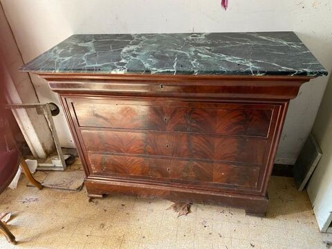 Commode v�nitienne ancienne 150 Viry (74)